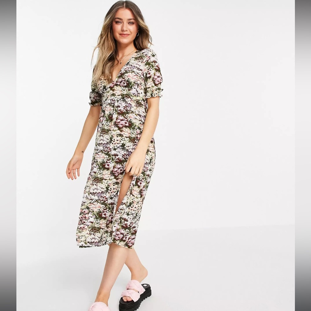 New, no wear or tear. Meadow print, 100%polyester